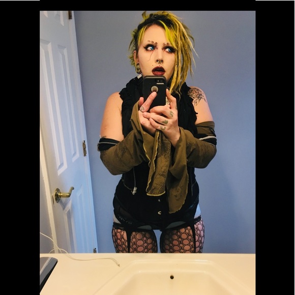 Open for your spooky desires . Consistently new - Picture 7 of 8